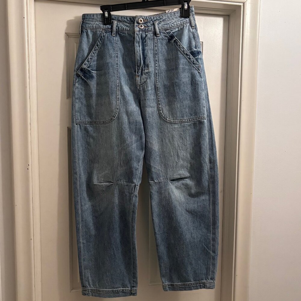 NWOT Anthropologie Pilcro Barrel Jeans Size: 27